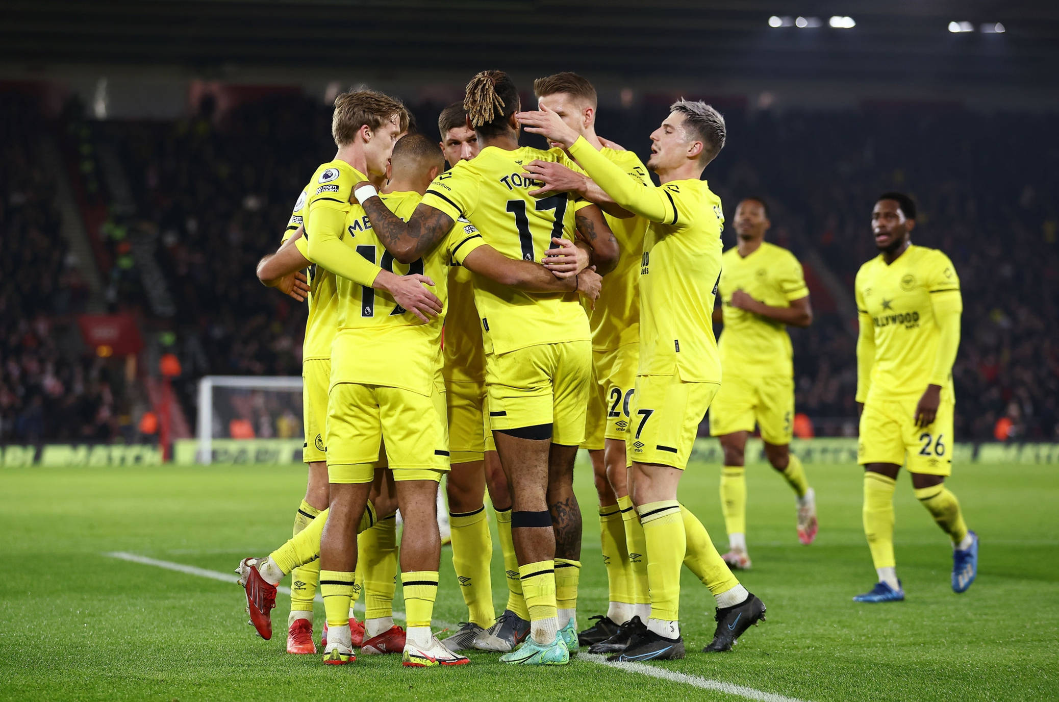 力使其备受 力使其备受