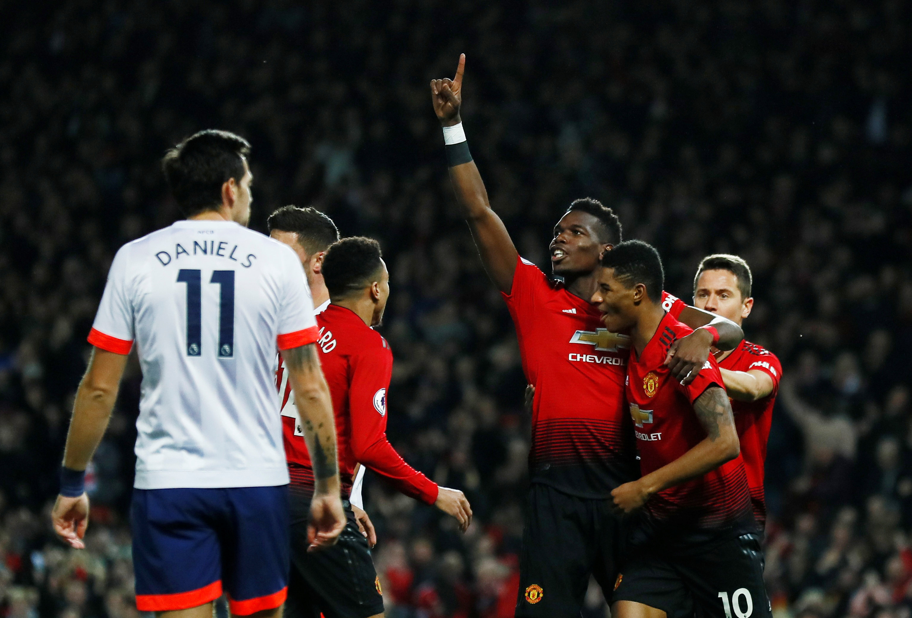 而这些俱乐 而这些俱乐